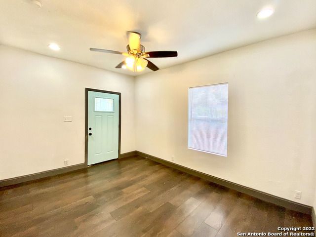 828 DAKOTA ST, San Antonio, TX 78203