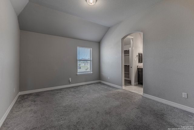 13015 Hunters Trace, St Hedwig, TX 78152