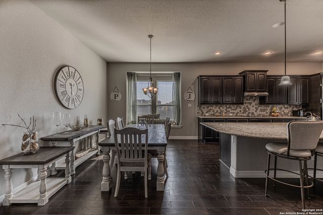 13015 Hunters Trace, St Hedwig, TX 78152