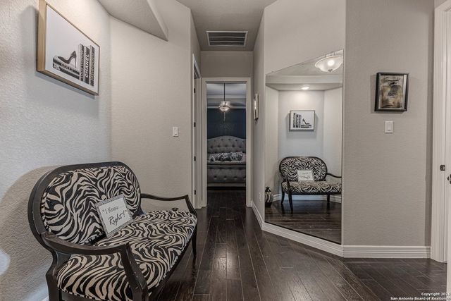 13015 Hunters Trace, St Hedwig, TX 78152