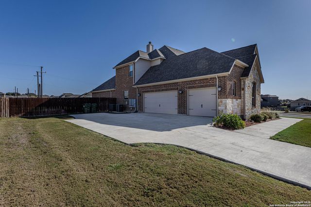 13015 Hunters Trace, St Hedwig, TX 78152