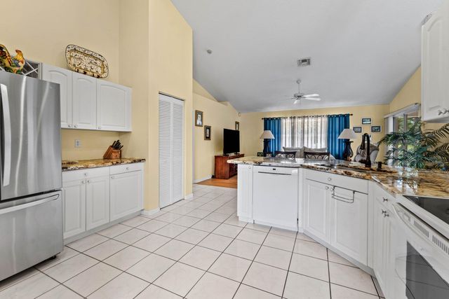 157 MONTEREY Way, Royal Palm Beach, FL 33411