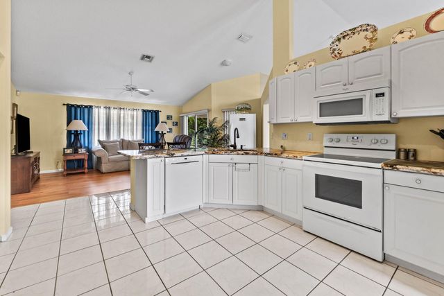 157 MONTEREY Way, Royal Palm Beach, FL 33411