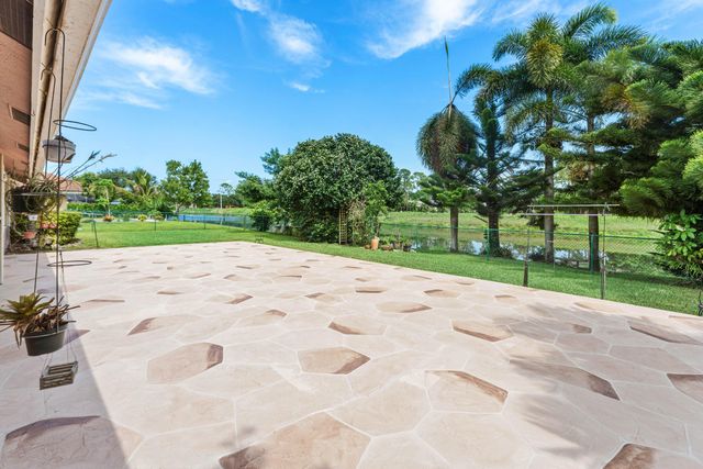 157 MONTEREY Way, Royal Palm Beach, FL 33411