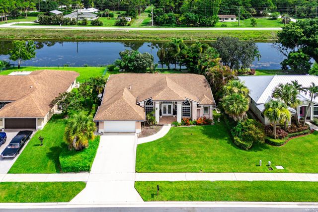 157 MONTEREY Way, Royal Palm Beach, FL 33411