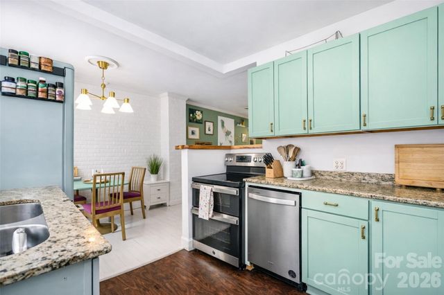 4232 Randolph Road, Charlotte, NC 28211