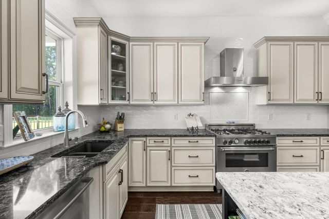 1007 Emerald Bay Drive, Destin, FL 32541