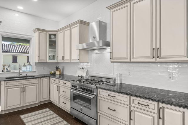 1007 Emerald Bay Drive, Destin, FL 32541