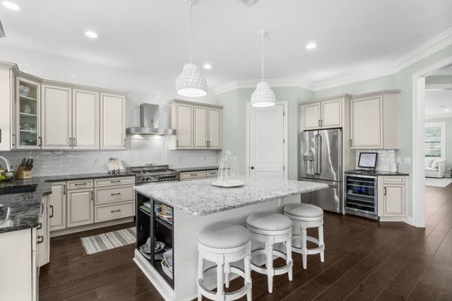 1007 Emerald Bay Drive, Destin, FL 32541