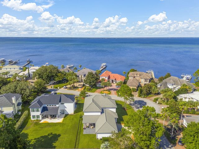 1007 Emerald Bay Drive, Destin, FL 32541