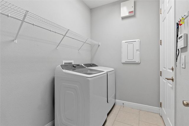 8113 BRIDGEPORT BAY CIRCLE, Mount Dora, FL 32757