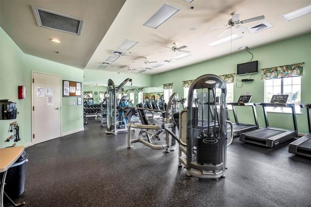 8113 BRIDGEPORT BAY CIRCLE, Mount Dora, FL 32757