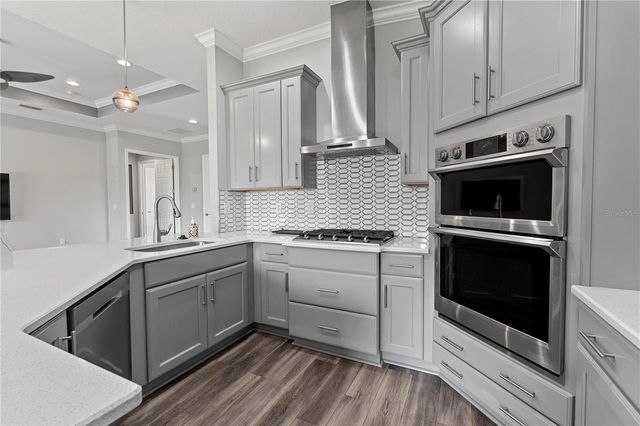 8113 BRIDGEPORT BAY CIRCLE, Mount Dora, FL 32757