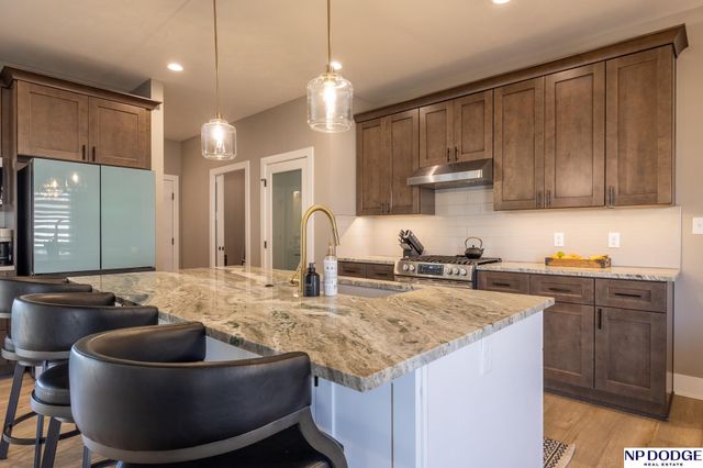 2740 South Creek Road, Lincoln, NE 68516