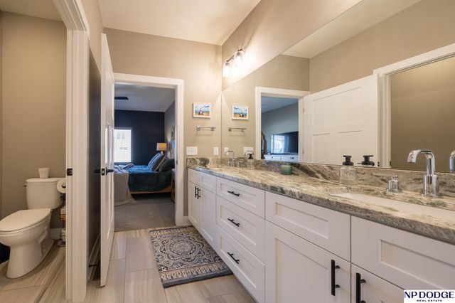 2740 South Creek Road, Lincoln, NE 68516