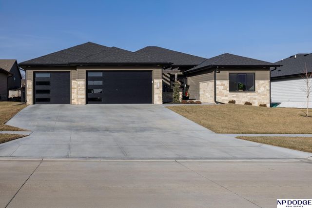 2740 South Creek Road, Lincoln, NE 68516