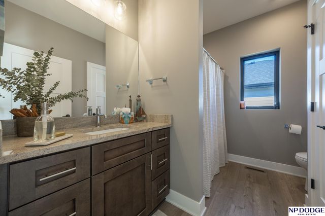 2740 South Creek Road, Lincoln, NE 68516