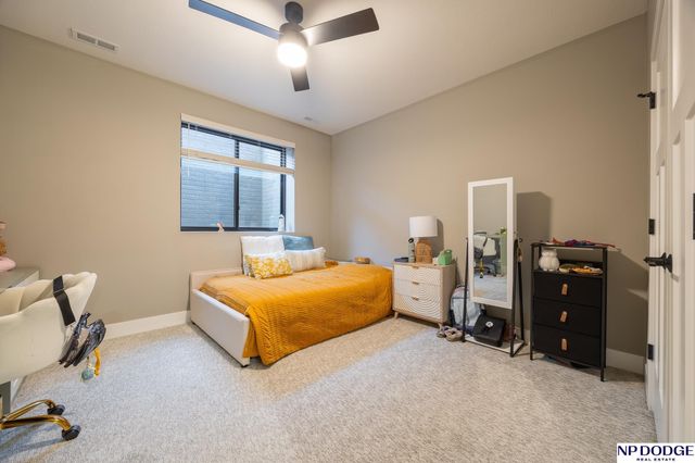 2740 South Creek Road, Lincoln, NE 68516