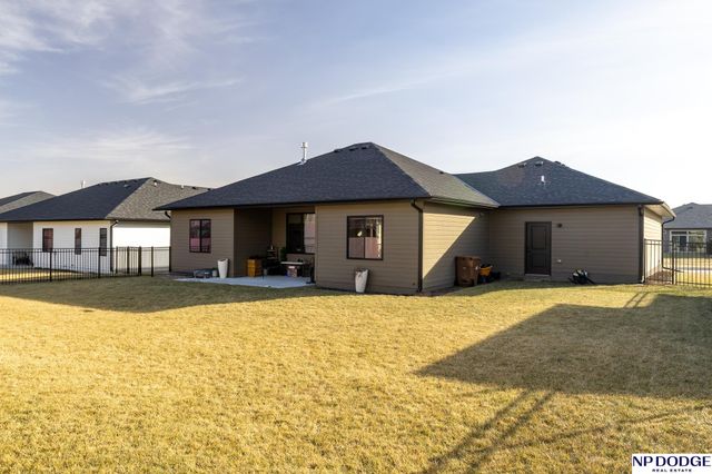 2740 South Creek Road, Lincoln, NE 68516