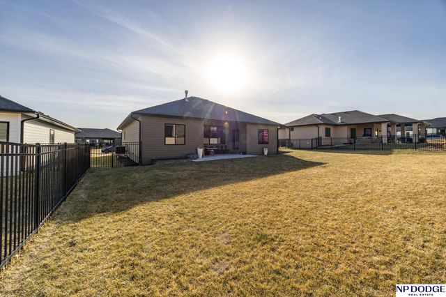 2740 South Creek Road, Lincoln, NE 68516