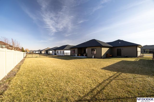 2740 South Creek Road, Lincoln, NE 68516