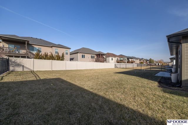 2740 South Creek Road, Lincoln, NE 68516
