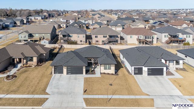 2740 South Creek Road, Lincoln, NE 68516