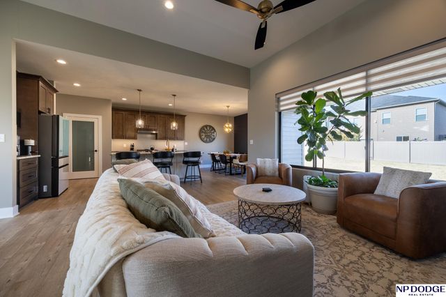 2740 South Creek Road, Lincoln, NE 68516