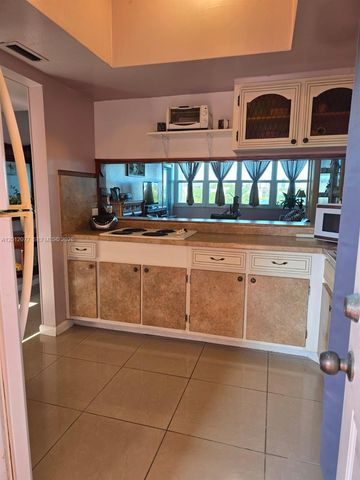 18707 NE 14th Avenue 727, Miami, FL 33179