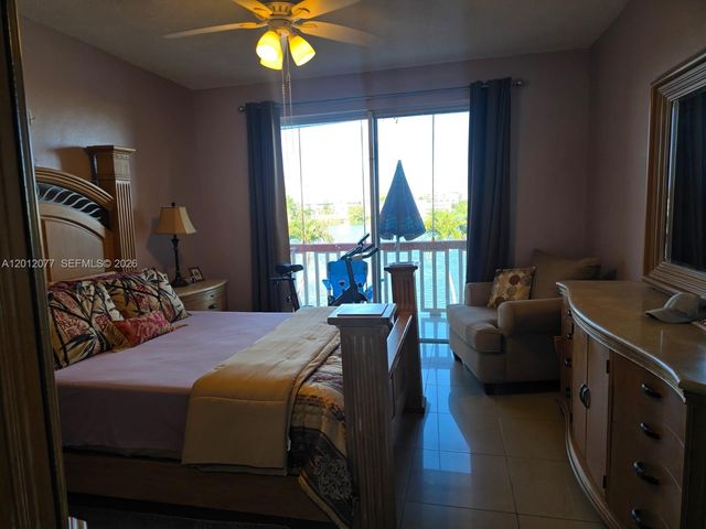 18707 NE 14th Avenue 727, Miami, FL 33179