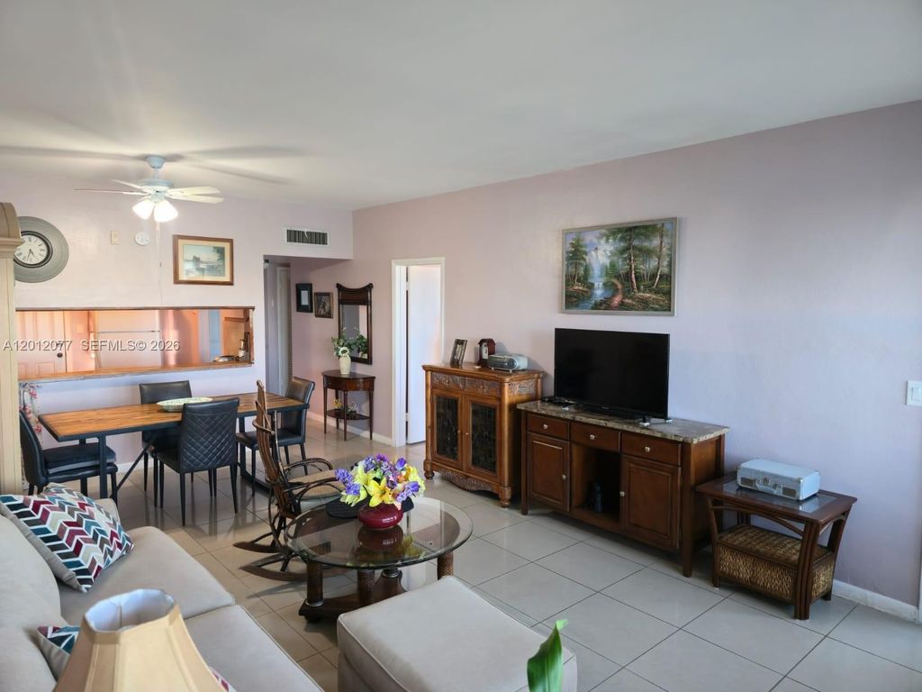 18707 NE 14th Avenue 727, Miami, FL 33179