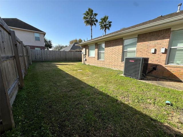 10310 Redwood Drive, Baytown, TX 77523