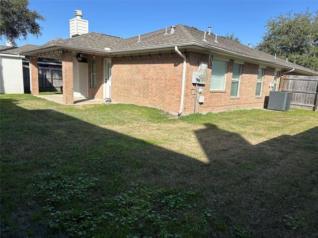 10310 Redwood Drive, Baytown, TX 77523