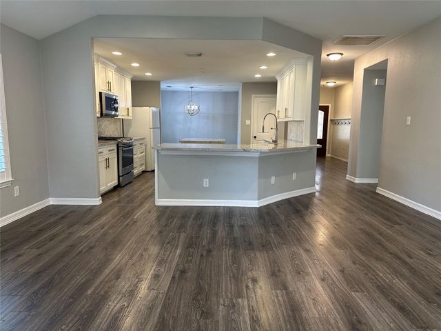 10310 Redwood Drive, Baytown, TX 77523