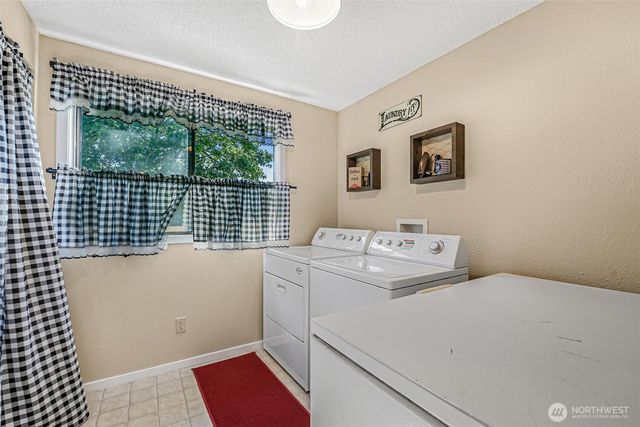 15255 206th Avenue SE, Renton, WA 98059