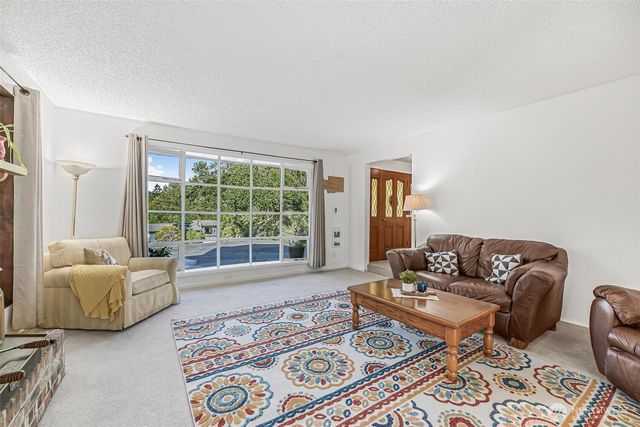 15255 206th Avenue SE, Renton, WA 98059