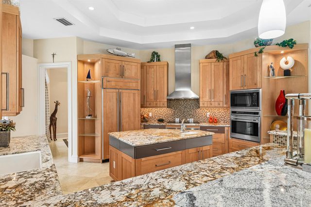 4304 Saint Andrews Drive, Boynton Beach, FL 33436
