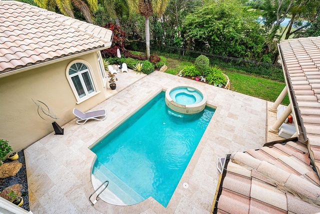 4304 Saint Andrews Drive, Boynton Beach, FL 33436