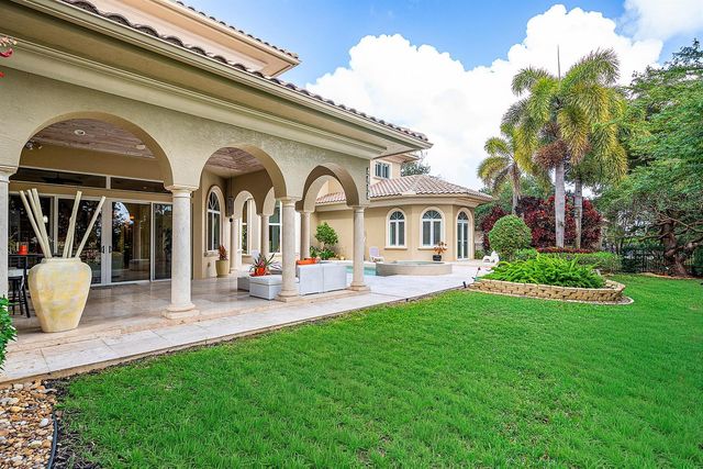 4304 Saint Andrews Drive, Boynton Beach, FL 33436