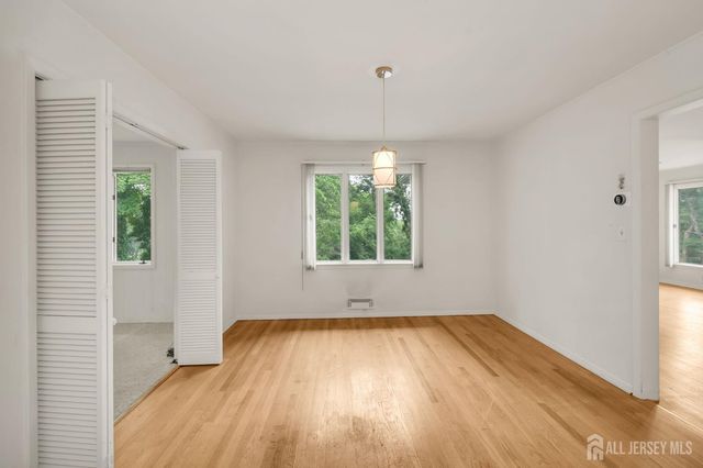 1 Wakefield Lane, Piscataway, NJ 08854