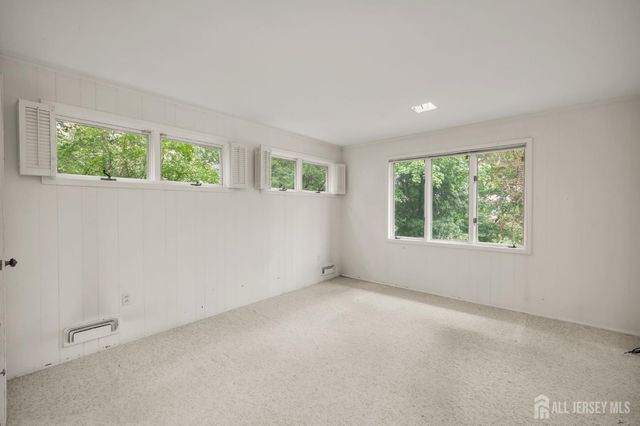 1 Wakefield Lane, Piscataway, NJ 08854