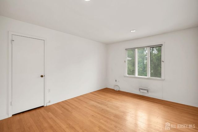 1 Wakefield Lane, Piscataway, NJ 08854