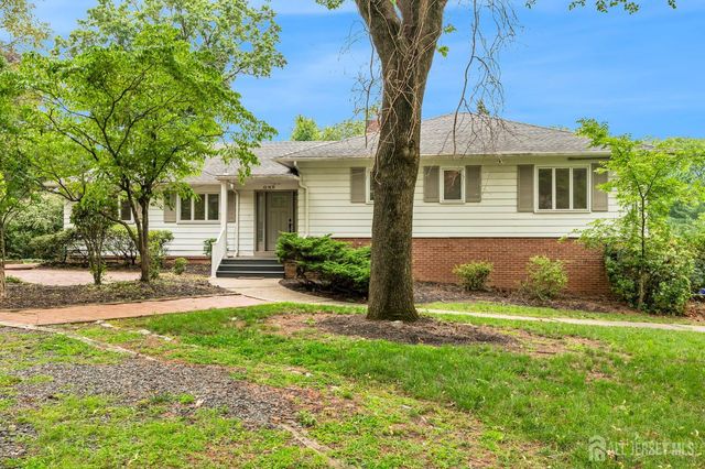1 Wakefield Lane, Piscataway, NJ 08854