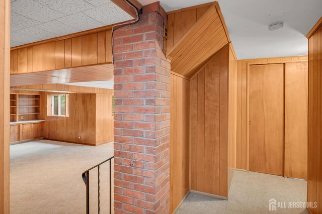 1 Wakefield Lane, Piscataway, NJ 08854