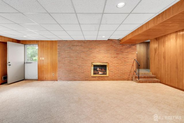 1 Wakefield Lane, Piscataway, NJ 08854