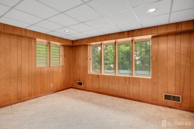 1 Wakefield Lane, Piscataway, NJ 08854