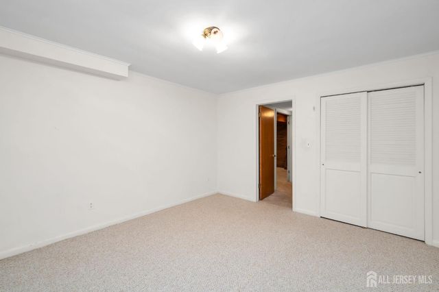 1 Wakefield Lane, Piscataway, NJ 08854