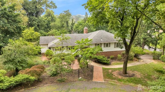 1 Wakefield Lane, Piscataway, NJ 08854