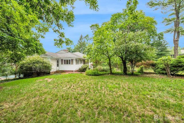 1 Wakefield Lane, Piscataway, NJ 08854
