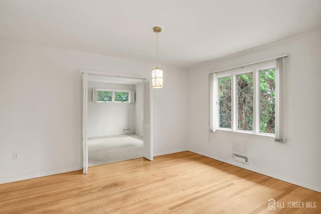 1 Wakefield Lane, Piscataway, NJ 08854